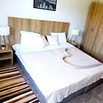 Апартаменти Friendly -top Location *