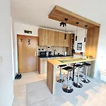 Friendly -top Location Апартаменти